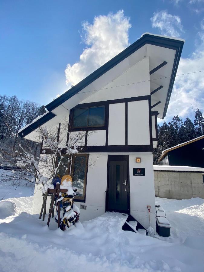 Zen Chalets Hakuba Bagian luar foto